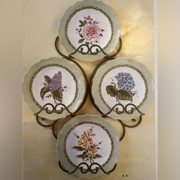 Princess House Other - Princess House Metal wall Holder